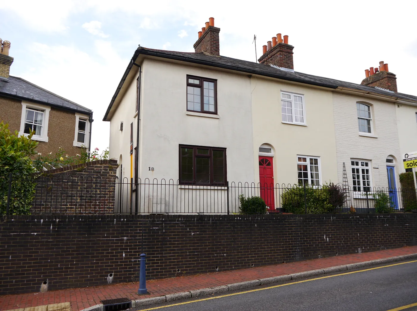 An end-of-terrace brought back to life: the finished house